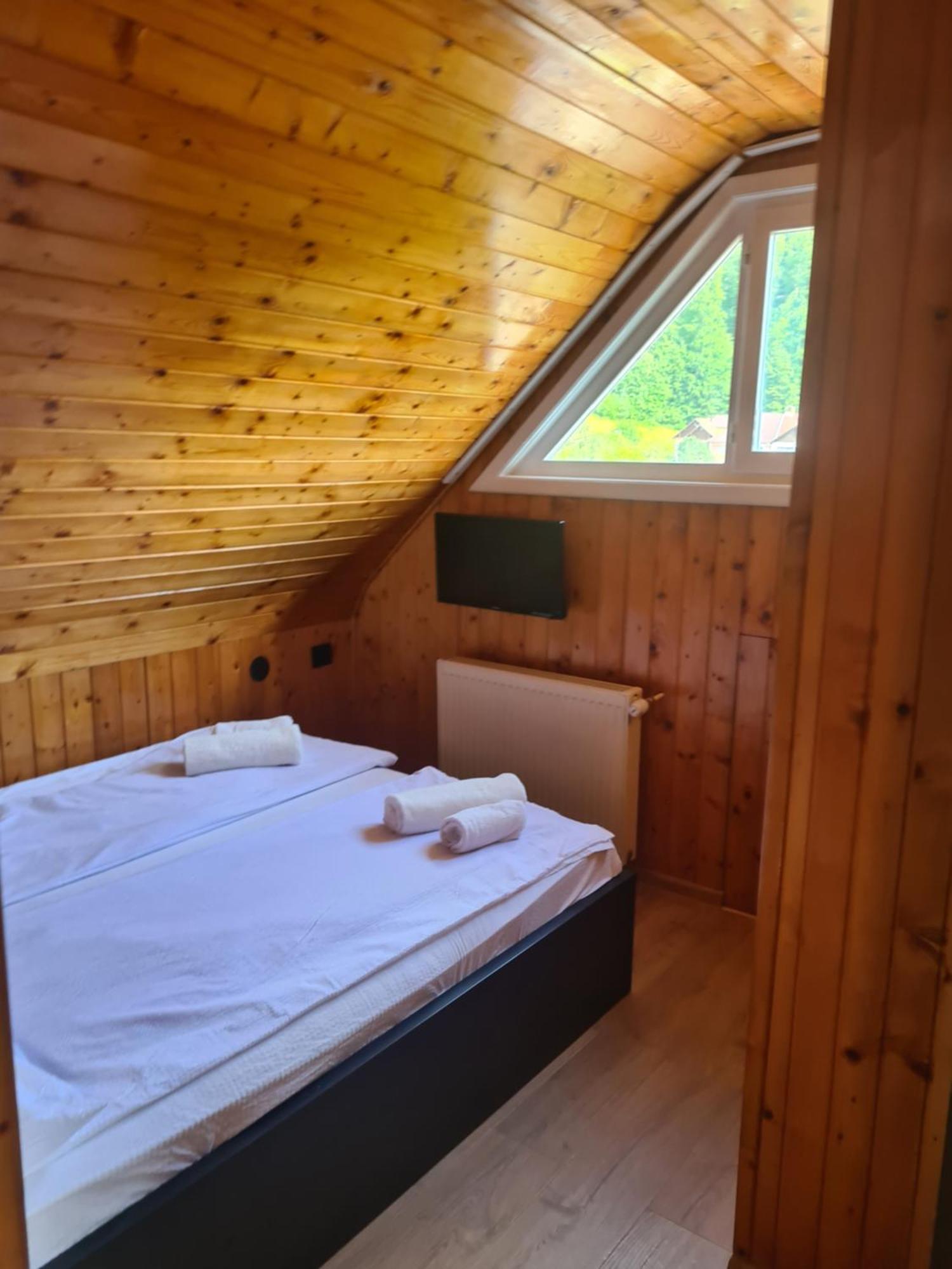 Casa Edy Hotel Sovata Bagian luar foto